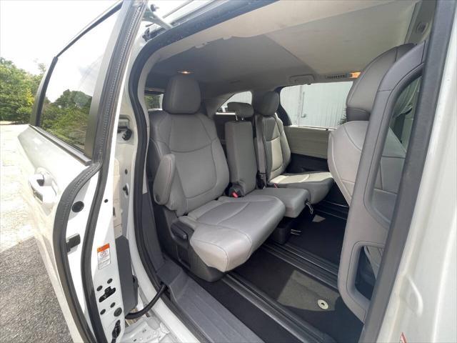 Photo of 2023 Wind Chill Pearl Toyota Sienna