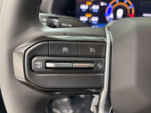 Photo of 2025 Black Chevrolet Colorado