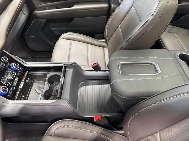 Photo of 2024 Midnight Blue Metallic GMC Yukon XL