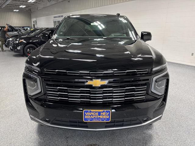Photo of 2025 Black Chevrolet Suburban
