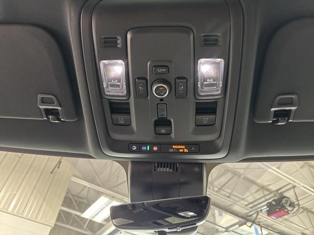 Photo of 2025 Black Chevrolet Suburban