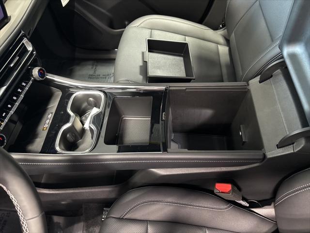 Photo of 2025 Lakeshore Blue Metallic Chevrolet Traverse