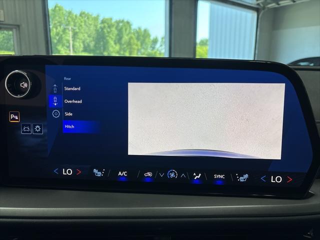 Photo of 2025 Lakeshore Blue Metallic Chevrolet Traverse