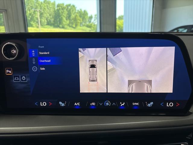 Photo of 2025 Lakeshore Blue Metallic Chevrolet Traverse