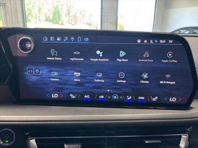 Photo of 2025 Lakeshore Blue Metallic Chevrolet Traverse