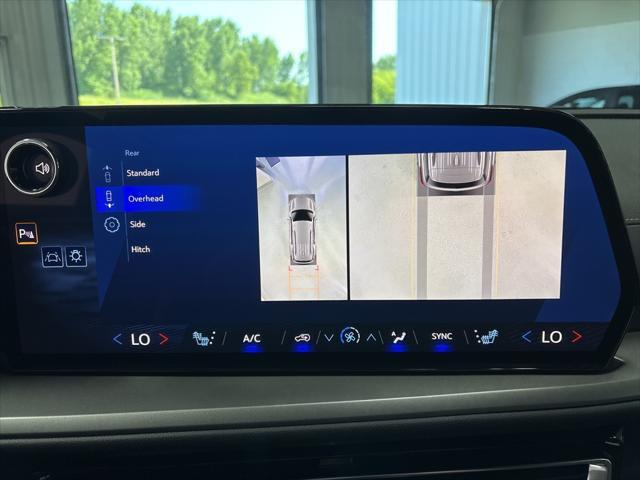 Photo of 2025 Lakeshore Blue Metallic Chevrolet Traverse