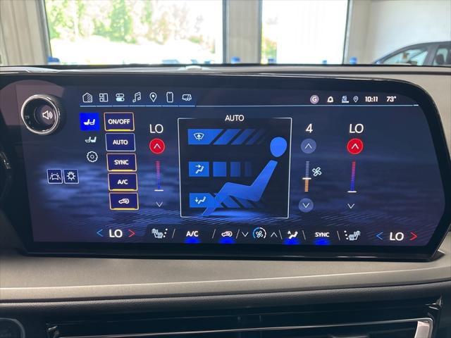 Photo of 2025 Lakeshore Blue Metallic Chevrolet Traverse