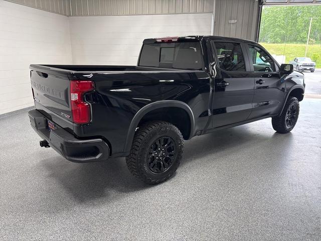 Photo of 2024 Black Chevrolet Silverado 1500