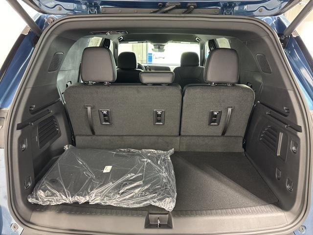 Photo of 2026 Lakeshore Blue Metallic Chevrolet Traverse