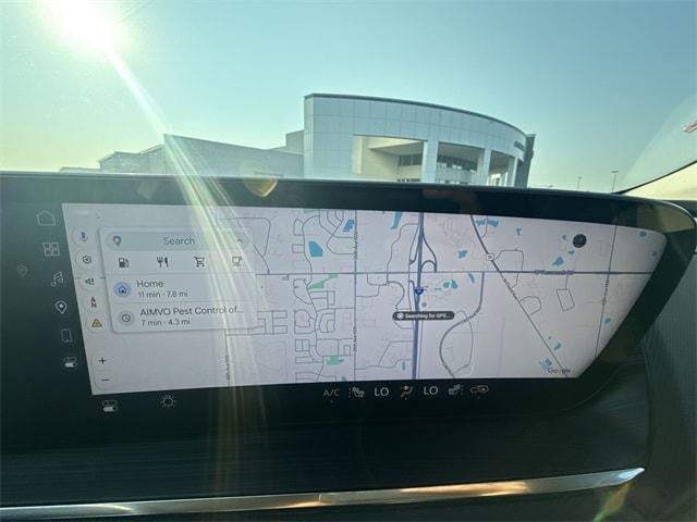 Photo of 2024 Summit White Buick Envision
