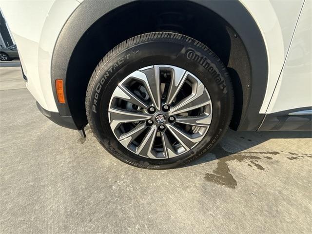 Photo of 2024 Summit White Buick Envision