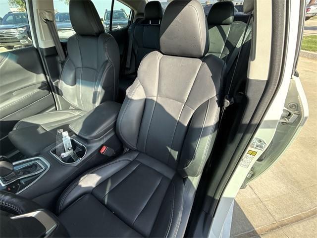 Photo of 2022 Crystal White Pearl Subaru Legacy