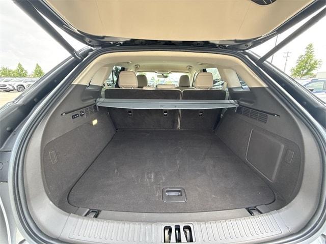 Photo of 2022 Metallic Lincoln Nautilus
