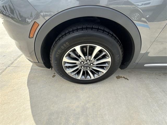 Photo of 2022 Metallic Lincoln Nautilus