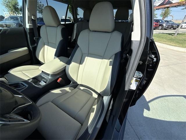 Photo of 2025 Crystal Black Silica Subaru Outback