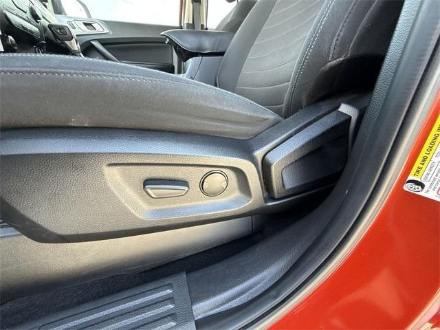 Photo of 2019 Hot Pepper Red Metallic Tinted Clearcoat Ford Ranger