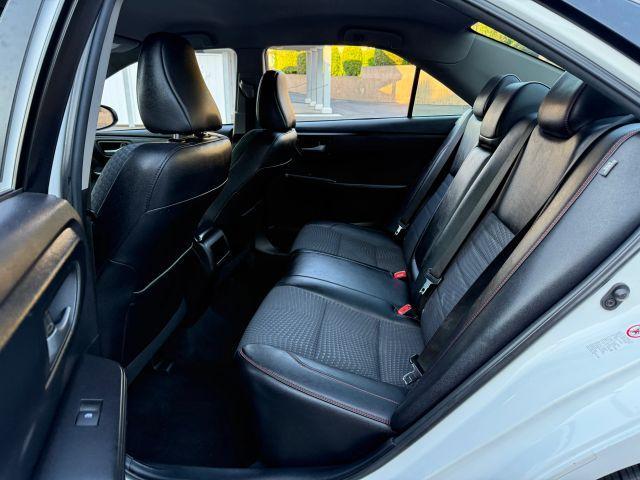 Photo of 2015 White Toyota Camry