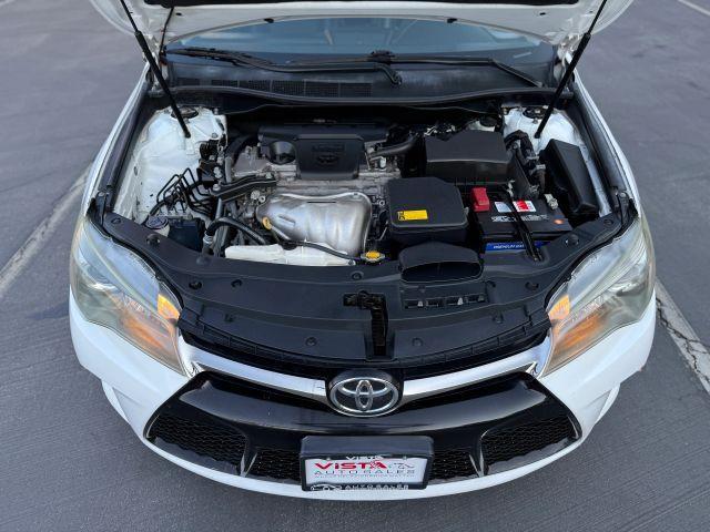 Photo of 2015 White Toyota Camry