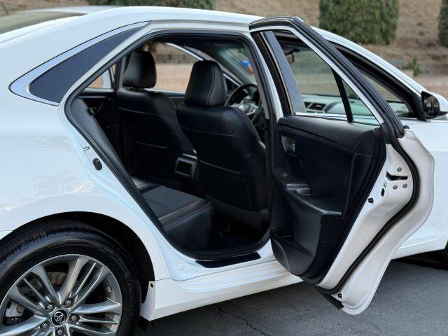 Photo of 2015 White Toyota Camry