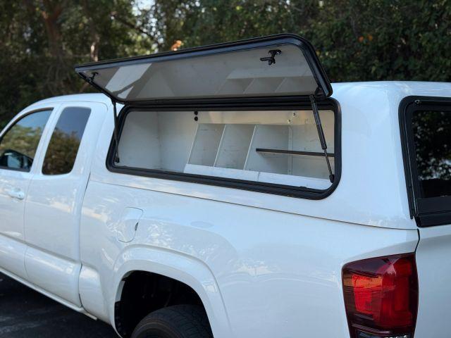 Photo of 2021 White Toyota Tacoma