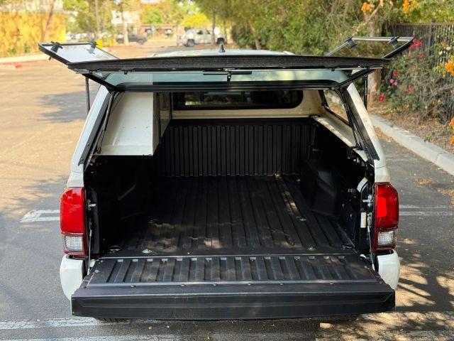 Photo of 2021 White Toyota Tacoma