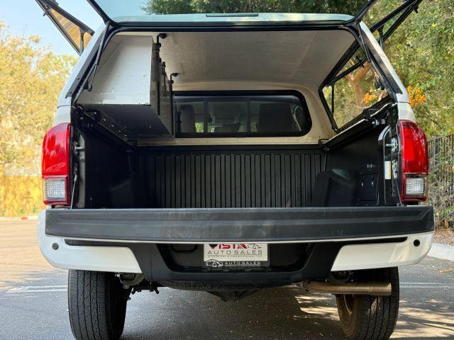 Photo of 2021 White Toyota Tacoma