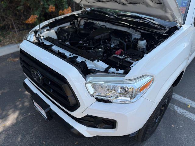 Photo of 2021 White Toyota Tacoma