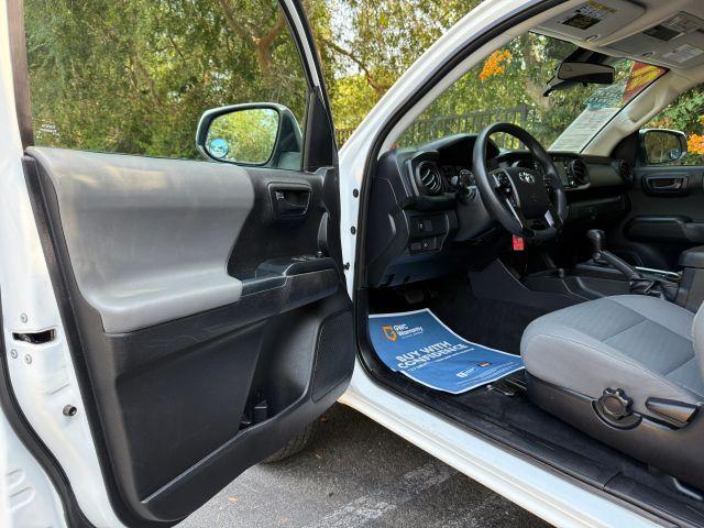 Photo of 2021 White Toyota Tacoma