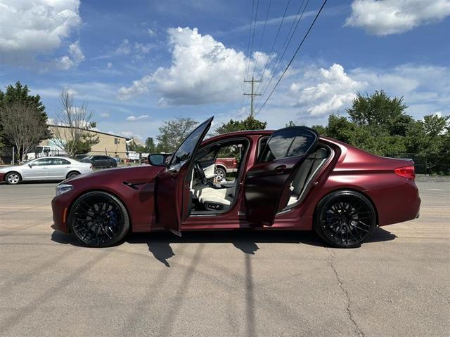 Photo of 2018 Burgundy BMW M5
