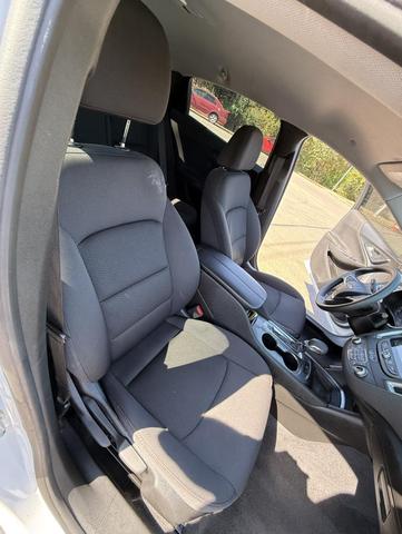 Photo of 2022 Summit White Chevrolet Malibu