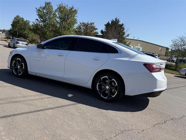 Photo of 2022 Summit White Chevrolet Malibu