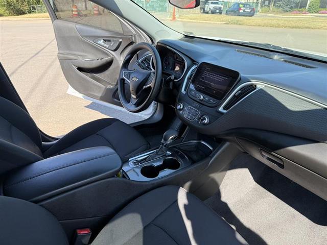 Photo of 2022 Summit White Chevrolet Malibu