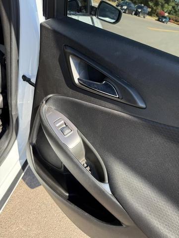 Photo of 2022 Summit White Chevrolet Malibu