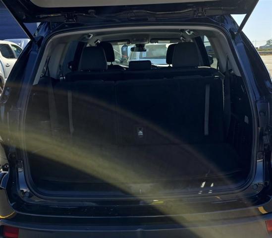 Photo of 2019 Midnight Black Metallic Toyota Highlander