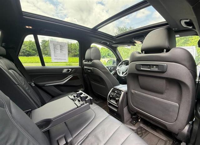 Photo of 2019 Phytonic Blue Metallic BMW X5