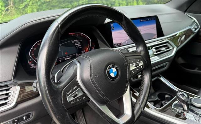 Photo of 2019 Phytonic Blue Metallic BMW X5