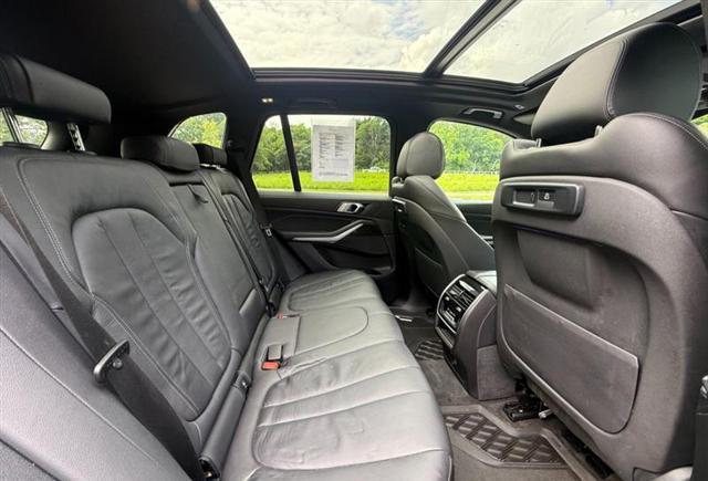 Photo of 2019 Phytonic Blue Metallic BMW X5