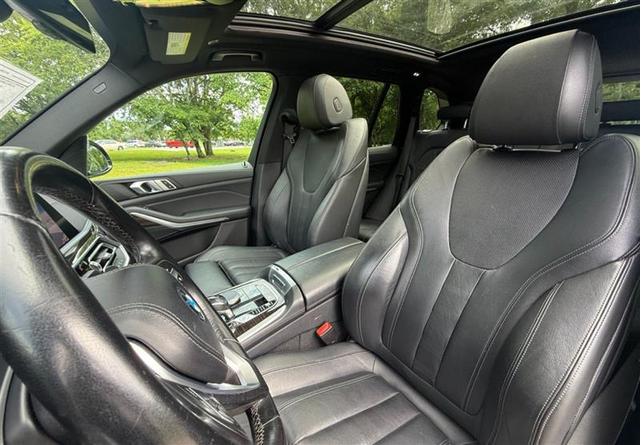 Photo of 2019 Phytonic Blue Metallic BMW X5