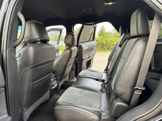Photo of 2015 Tuxedo Black Metallic Ford Explorer