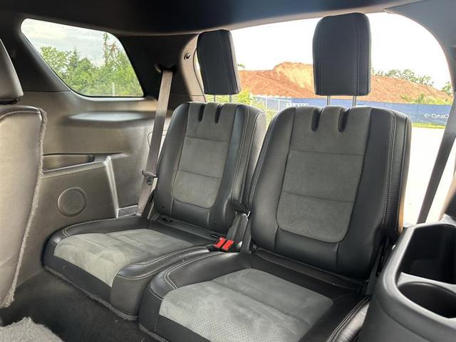 Photo of 2015 Tuxedo Black Metallic Ford Explorer