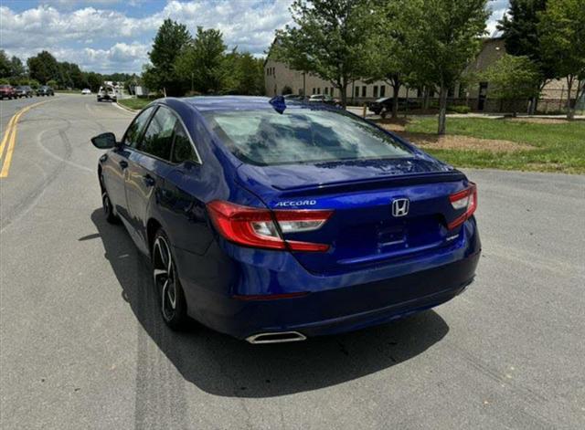 Photo of 2019 Platinum White Pearl Honda Accord