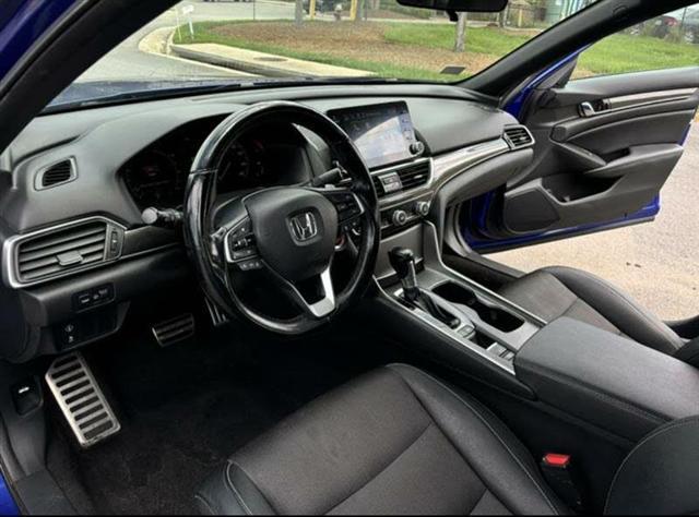 Photo of 2019 Platinum White Pearl Honda Accord