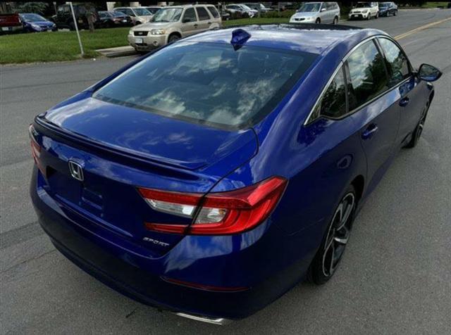 Photo of 2019 Platinum White Pearl Honda Accord