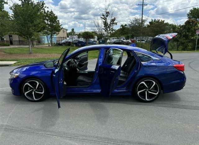 Photo of 2019 Platinum White Pearl Honda Accord