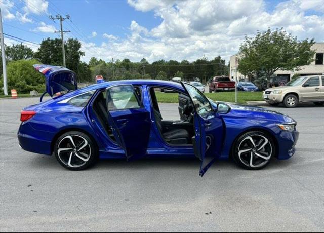 Photo of 2019 Platinum White Pearl Honda Accord