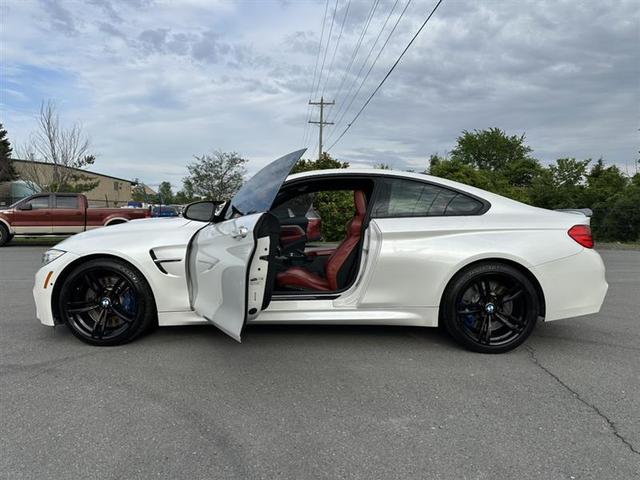 Photo of 2016 White BMW M4
