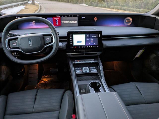 Photo of 2025 Silver Radiance Metallic Clearcoat Lincoln Nautilus