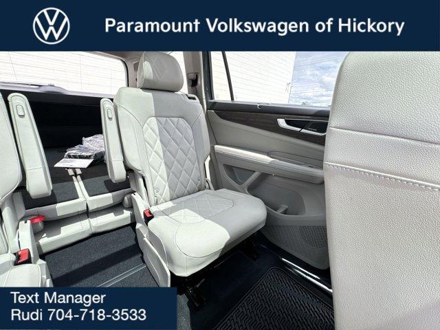 Photo of 2025 Pure Gray Volkswagen Atlas