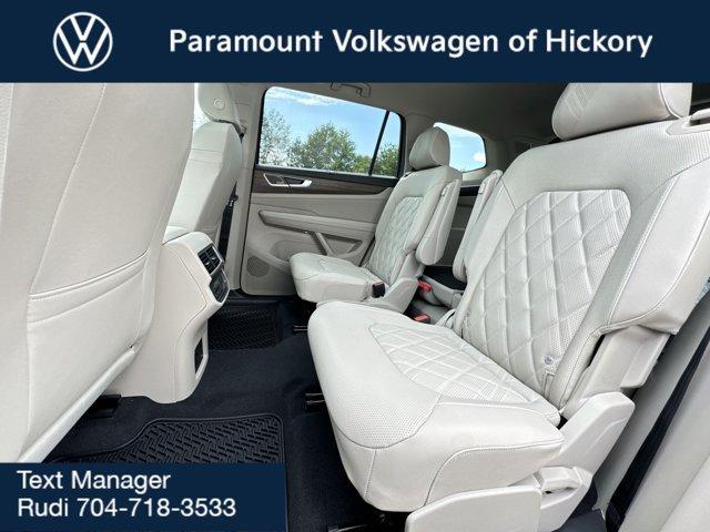 Photo of 2025 Pure Gray Volkswagen Atlas