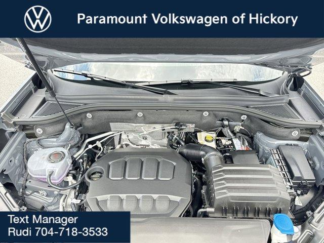 Photo of 2025 Pure Gray Volkswagen Atlas